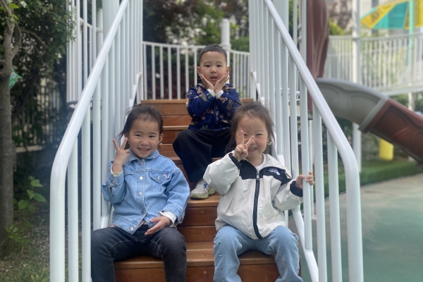 海州灣中心幼兒園開展世界微笑日主題活動.jpg