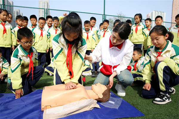 院前小學(xué)開展急救知識進(jìn)校園 共筑生命安全線主題活動.jpg